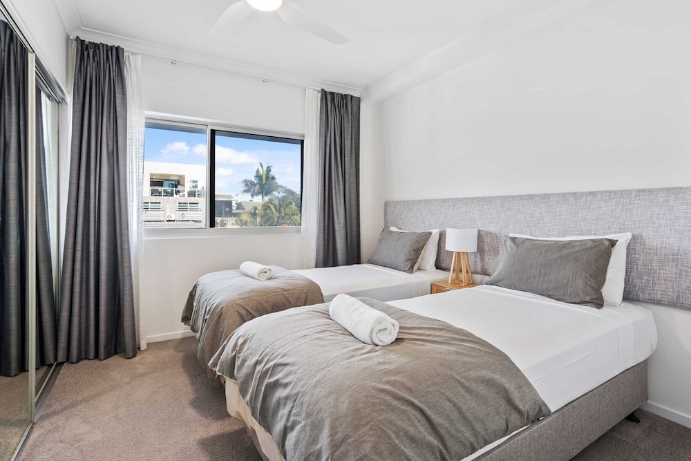 Mermaid Beach Vacations - Sunrise Cove - Property Image 3
