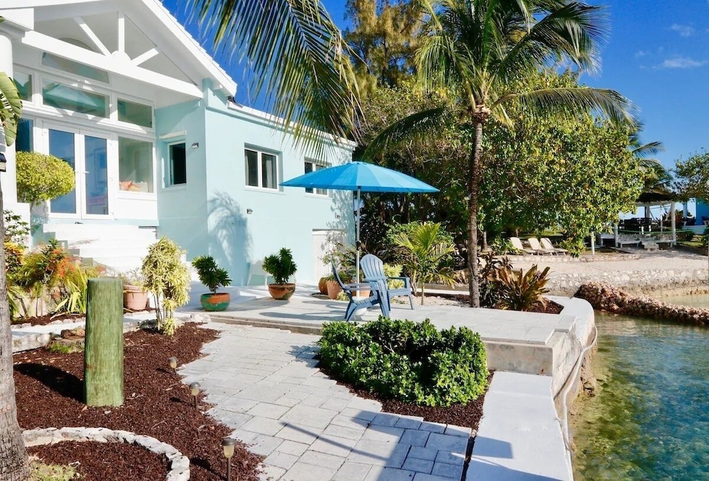 Middle Cay Estate 7 Bedroom Estate