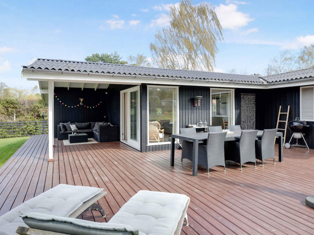 5 Star Holiday Home in Hornbaek