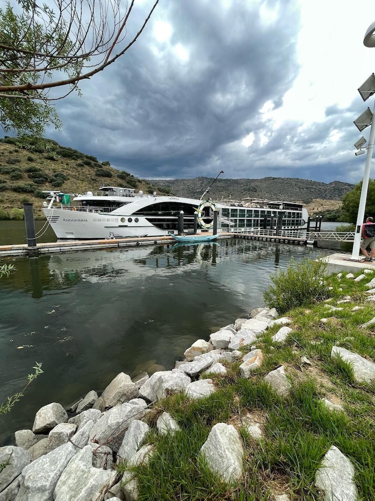 Douro Elegance Suites