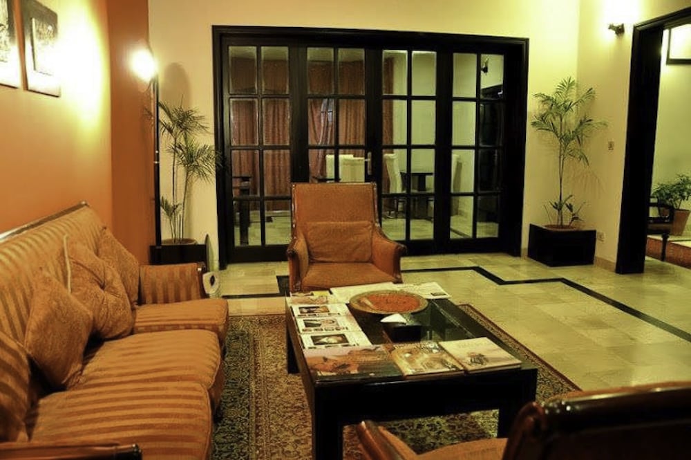 Riviera Guest House