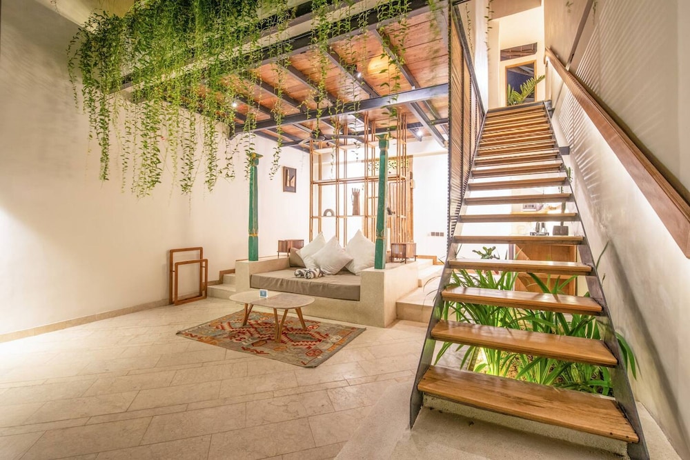 BA Villa 8 1 BR Villa 800 to Echo Beac Elegant 1-br Villa With Pool 800m to Echo Beach