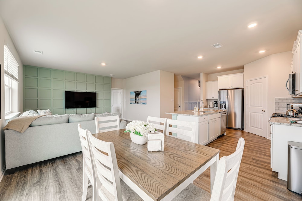 6 Mi to Bethany Beach: Family Home w/ Pool Access!