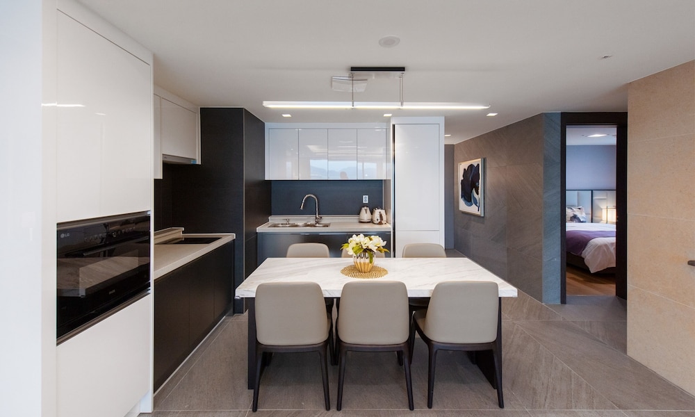 Venezia Hotel and Suite 56