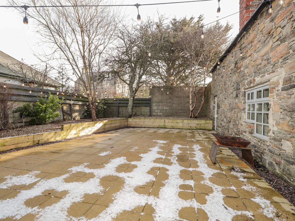 1 Seafield Street