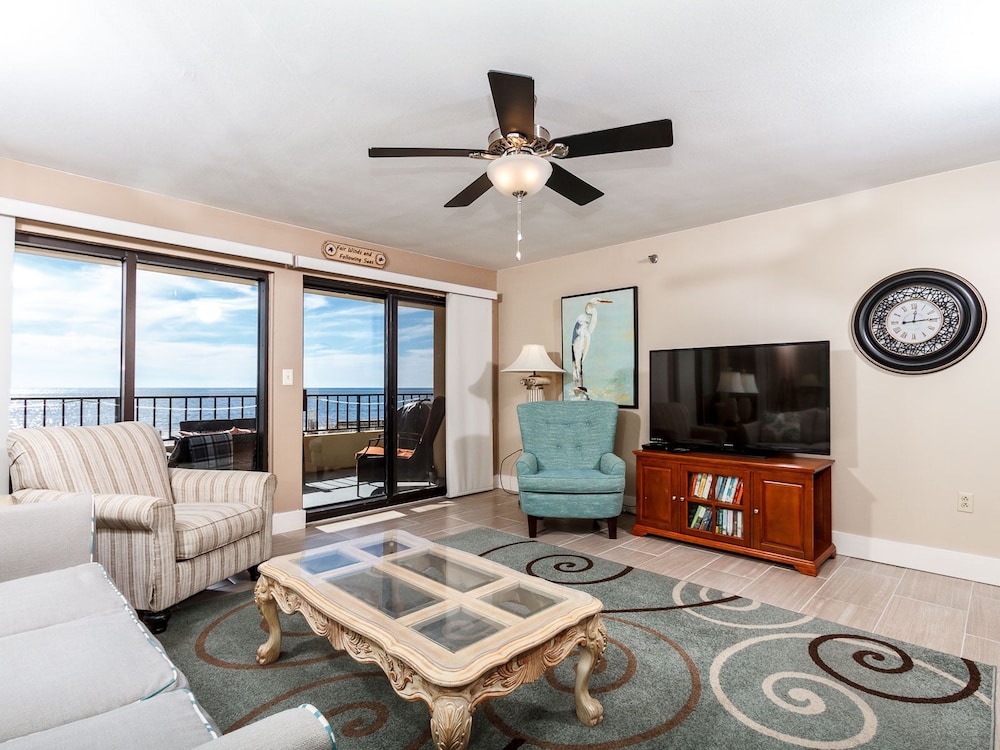 Surf Dweller 205 - Seaspray Getaway