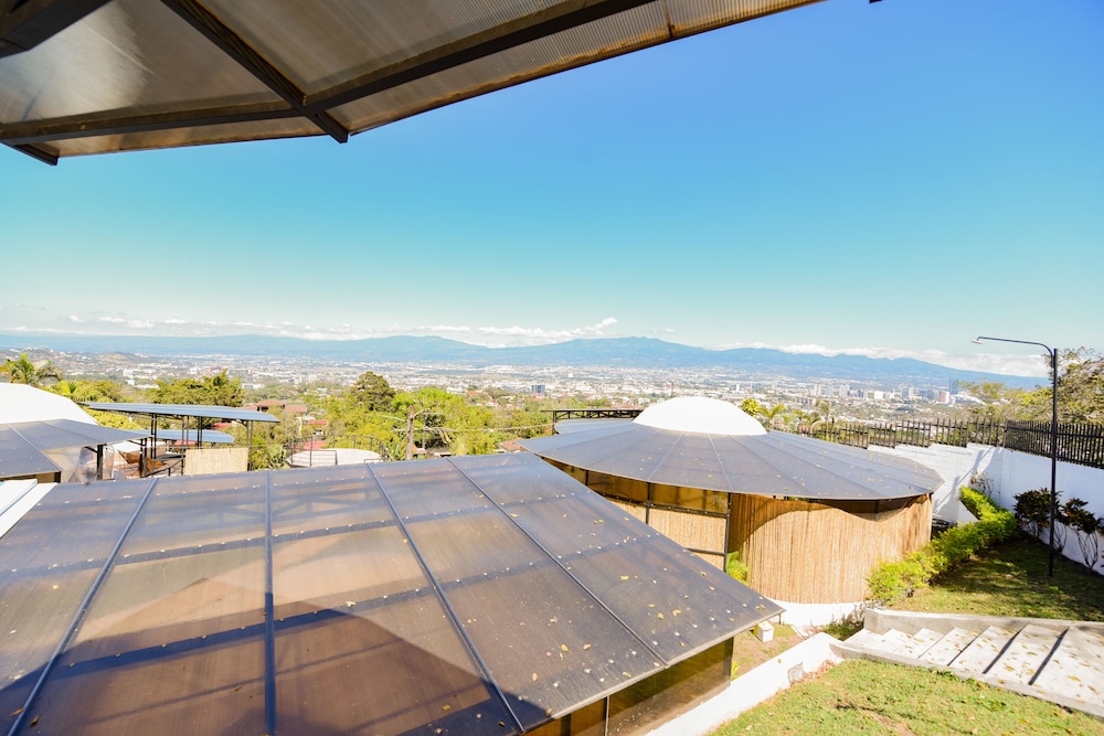 ALMA Glamping