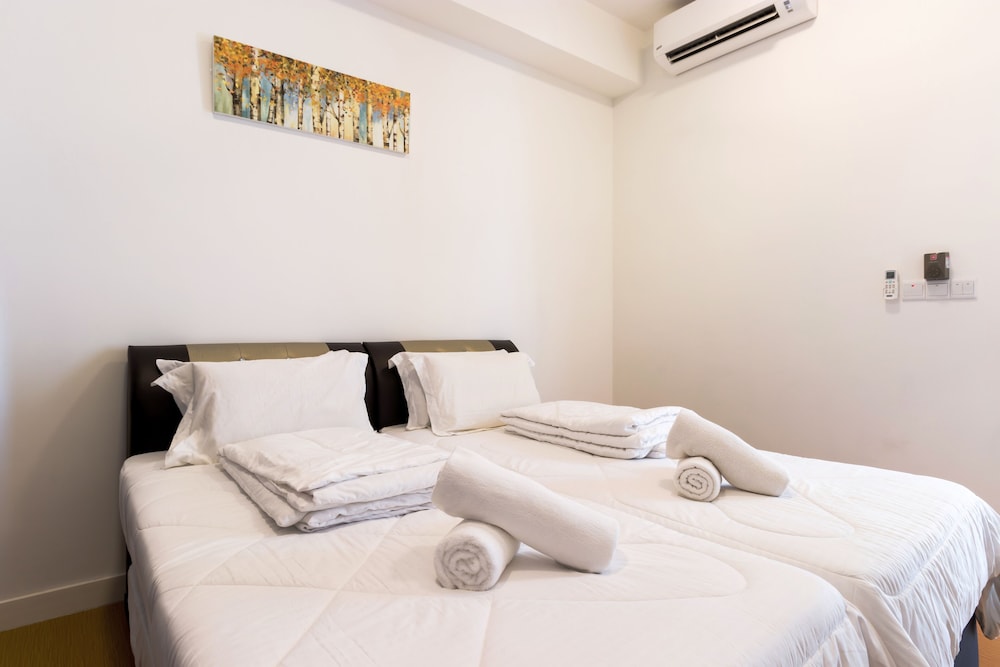 The Hub Signature Suites at SS2 photo 7