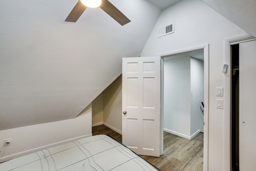 3,000-sq-ft Home < 7 Mi to Barren River Lake