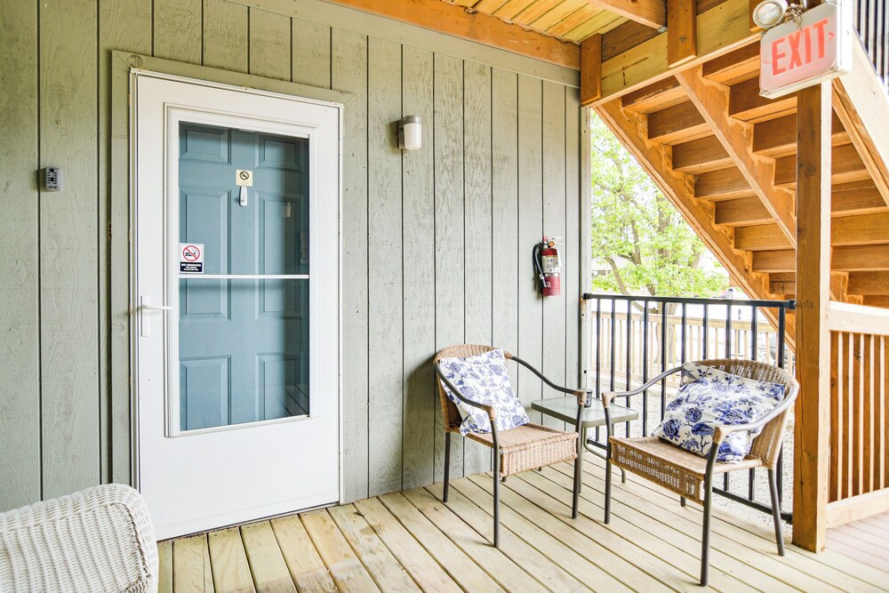 2 Mi to Silver Dollar City: Inviting Family Escape