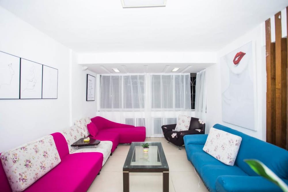 Laiyin Garden City Hostel