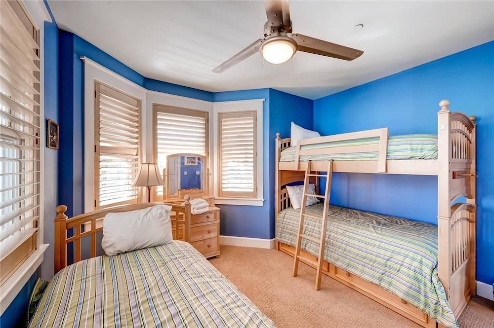 Twin Peaks 3 Bedroom Holiday Home By Bald Head Island