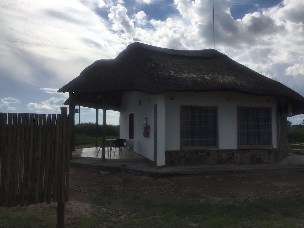 Rakops River Lodge