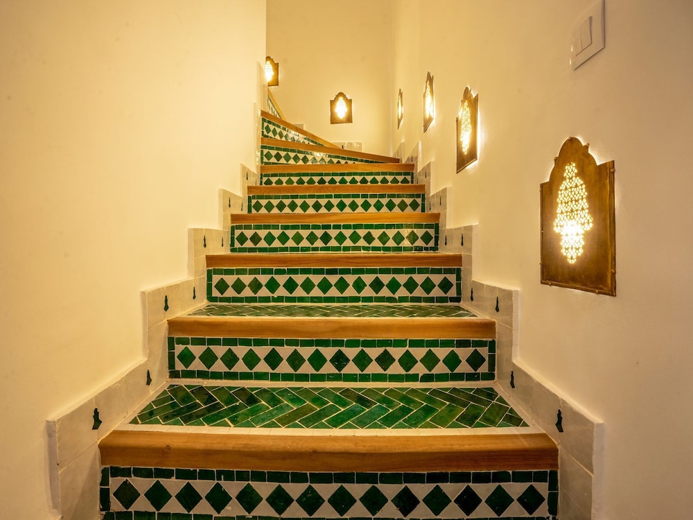 Dar Al-Famila