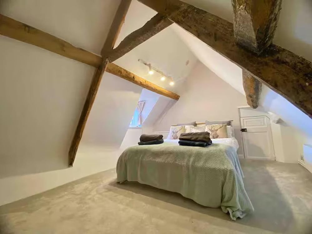 17th Century Coach House - Pet & Family Friendly