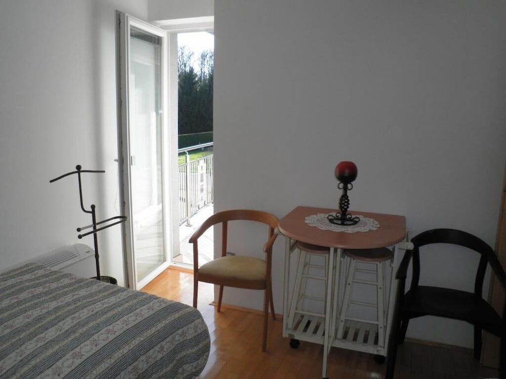 Apartments and Rooms Oliviers