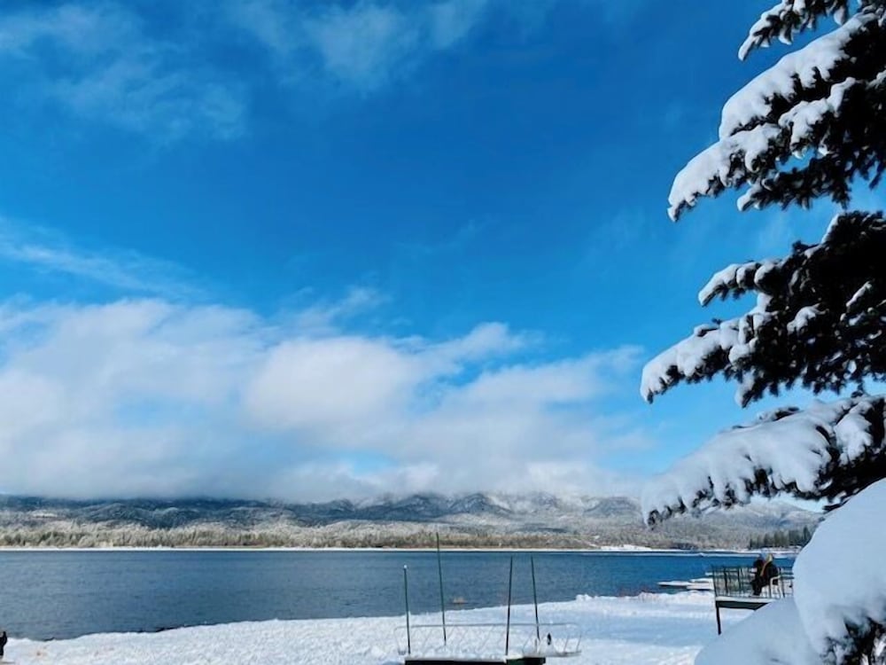 Lakeview Chalet