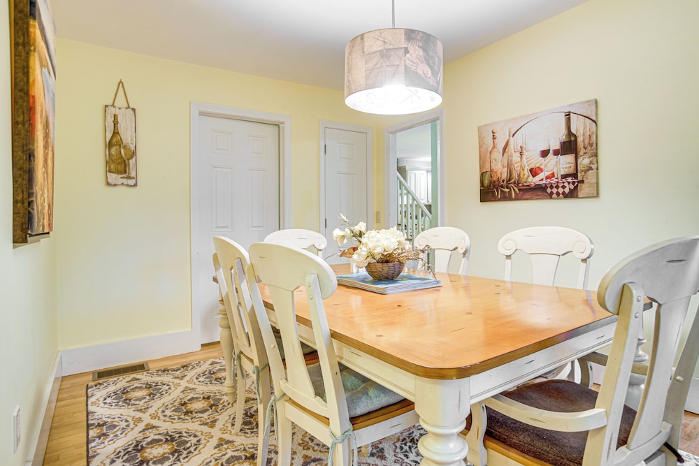 < Half-mi to Shore: Harwich Port Beach House