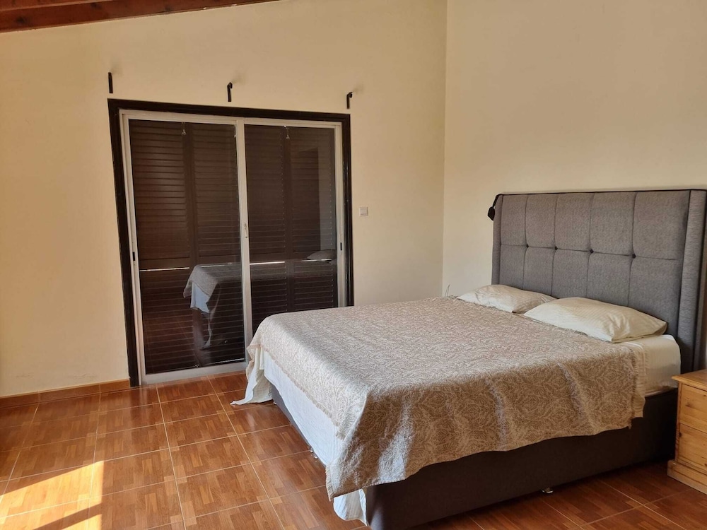 Impeccable 3-bed Villa in Tala - Paphos