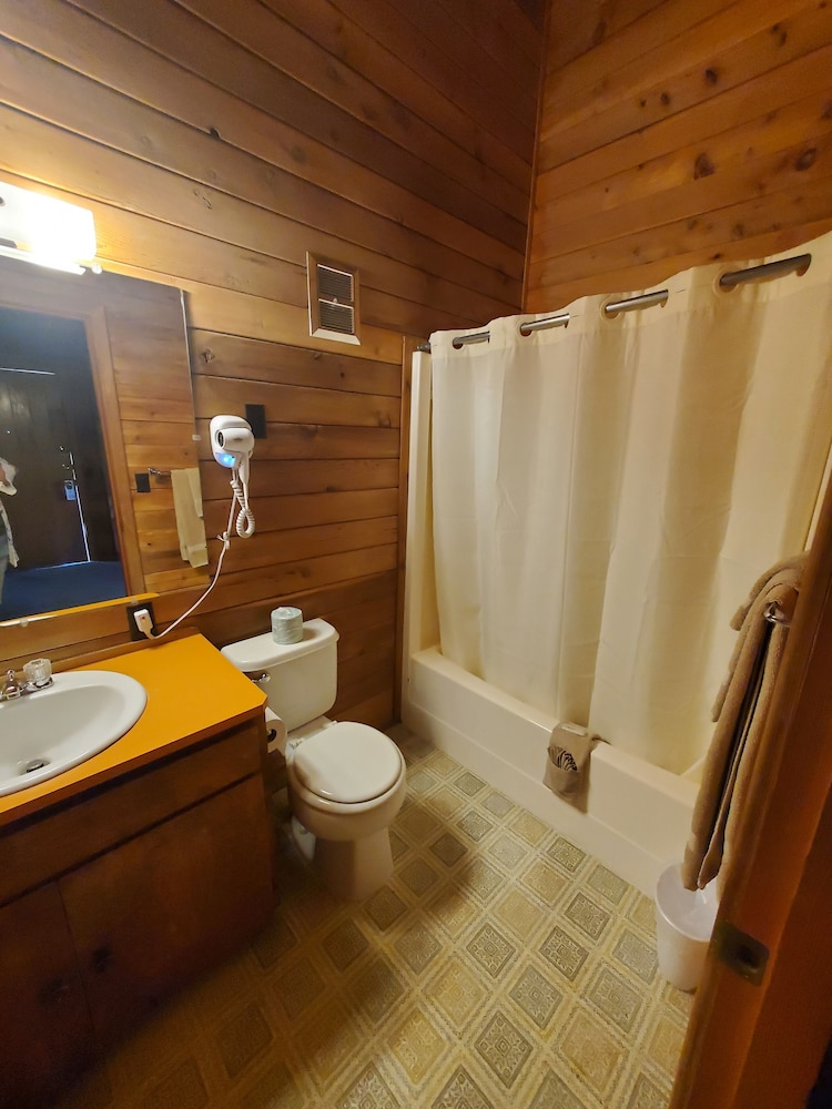 Virginian Resort