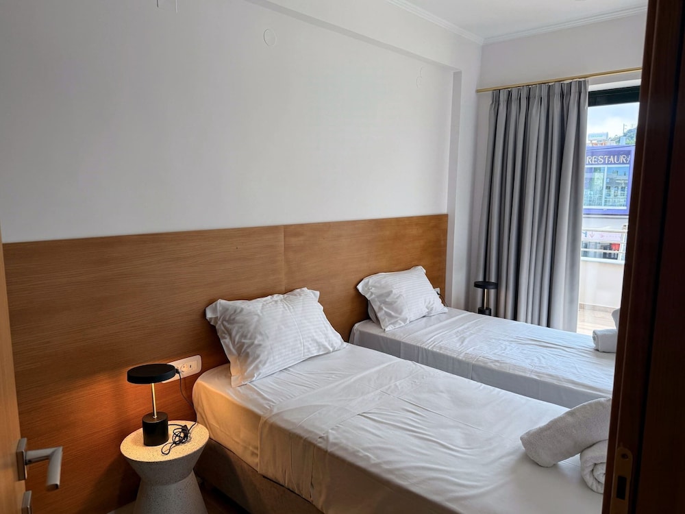 Solsalt 1min Walk to Beach 1min From Everything