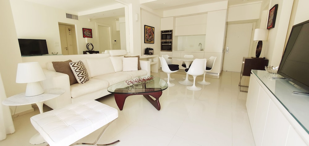 Beautiful Apartment Near Beach H1