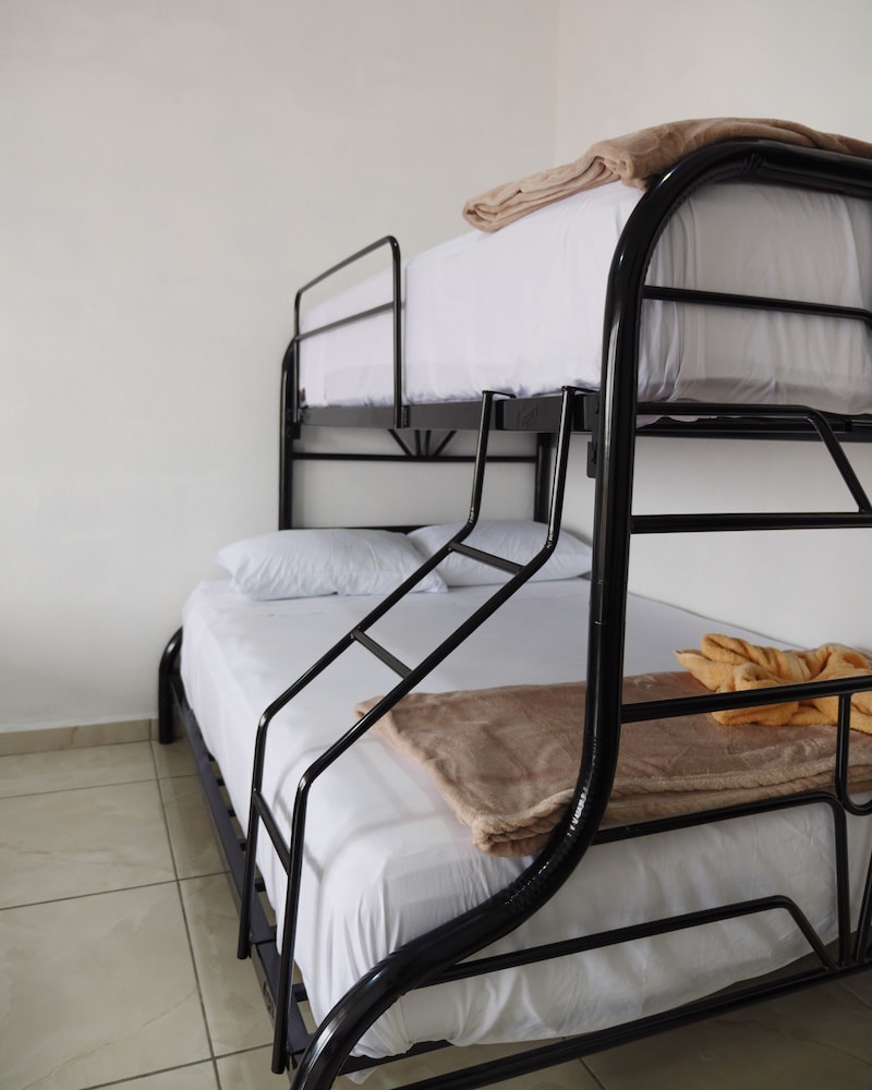 Hostel Cattleya