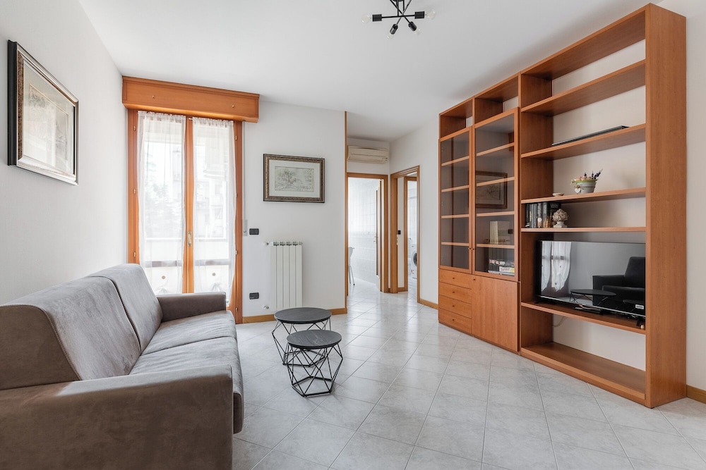 Bologna Modern Apartment by Wonderful Italy