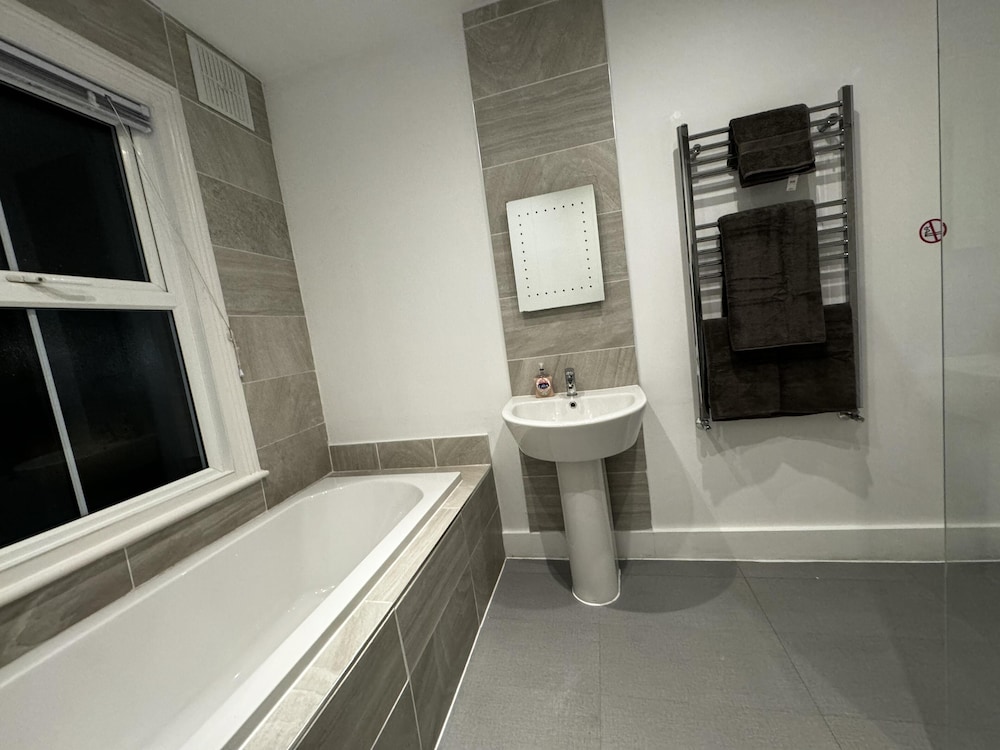 Onsite Apartments in Central Brentwood