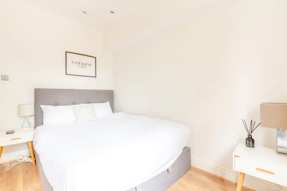 Gorgeous, Newly Renovated 1 Bedroom in Balham With Garden