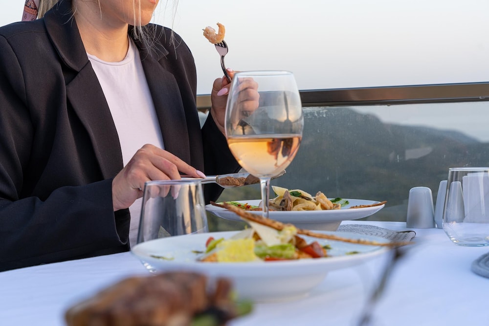 Un Amor Otel (+16) - Image 80