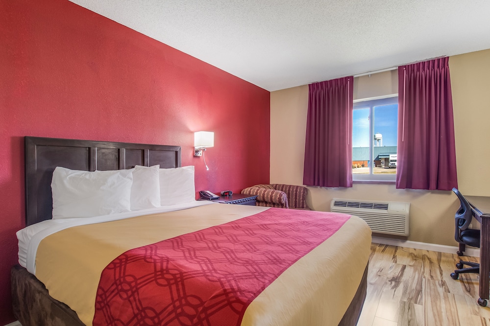 Econo Lodge Shelbyville - Property Image 18