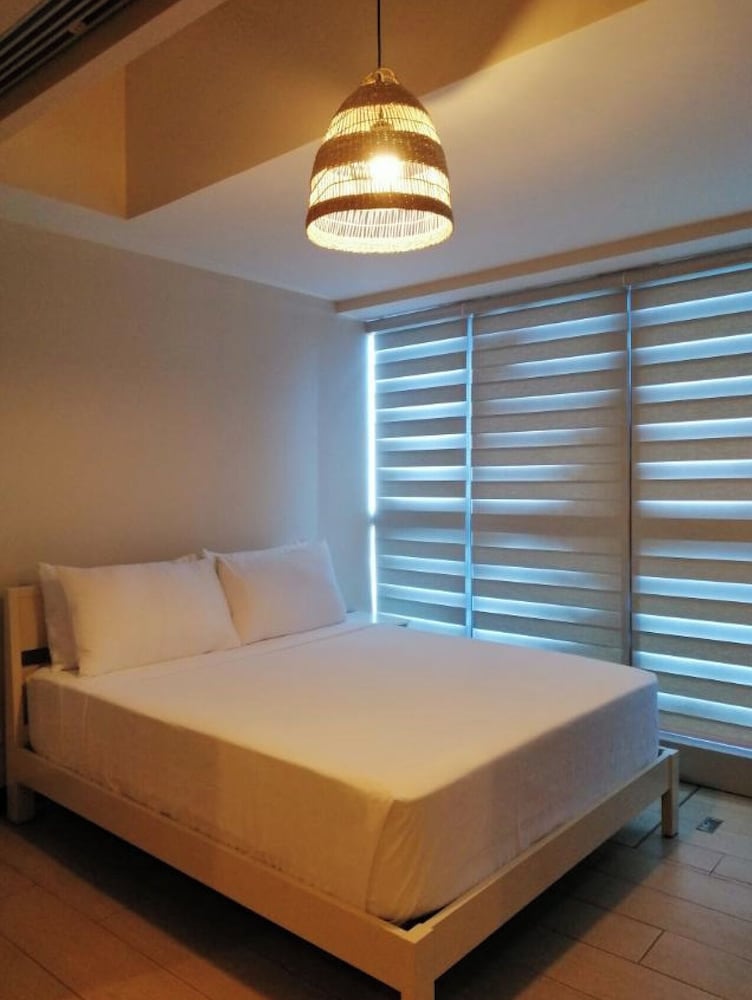 Uptown Park Suites Tower 1