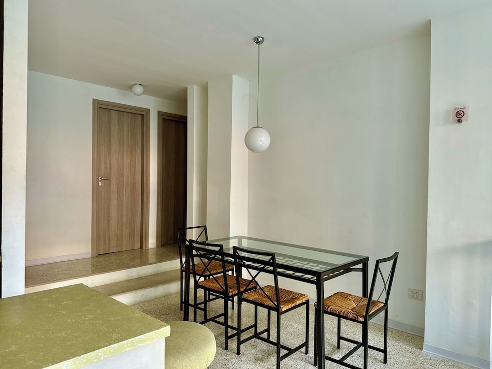 Navigli Apartments