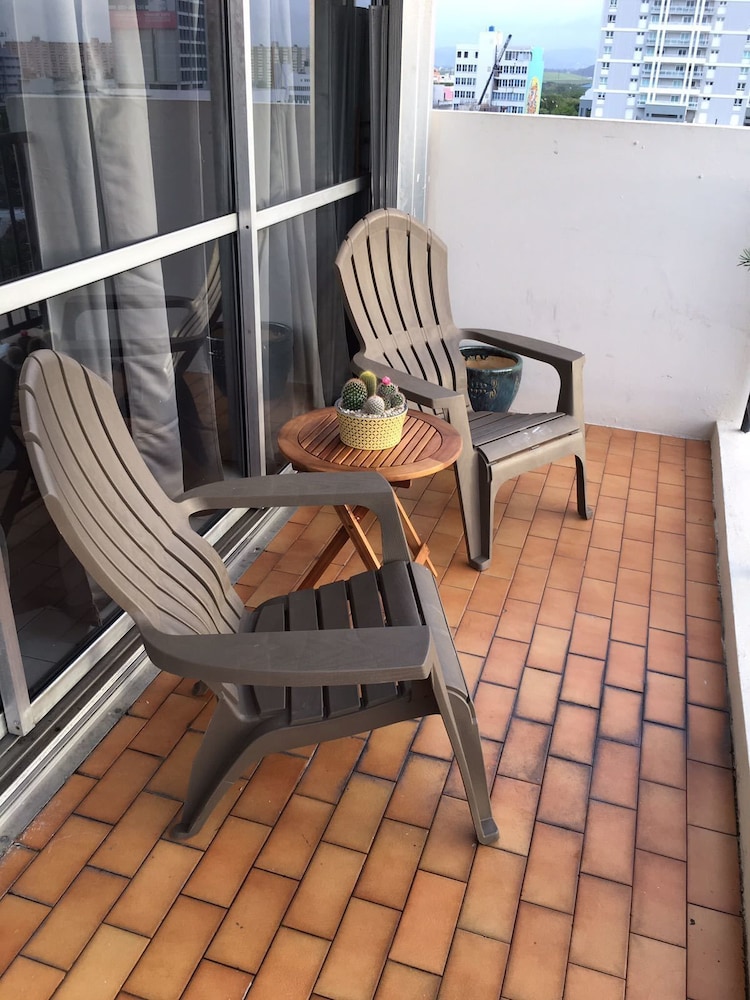 Delmonico PH Apartment