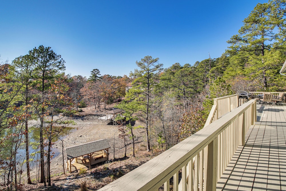 Waterfront Lake Coronado Home w/ Deck & Views