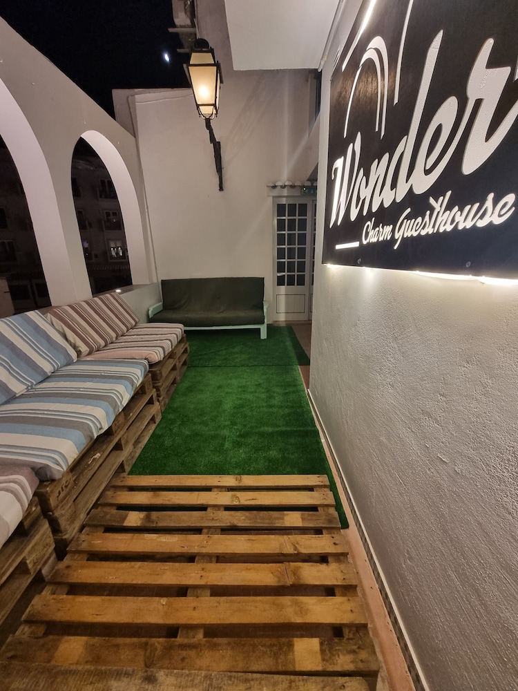 Wonder Charm Guesthouse