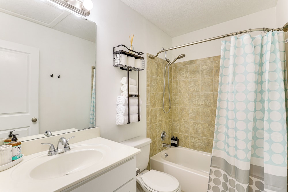 Walk to Macken Park: Home w/ Fenced Yard & Patio