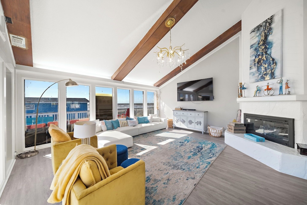 Captain's Manor by Ryson Vacation Rentals