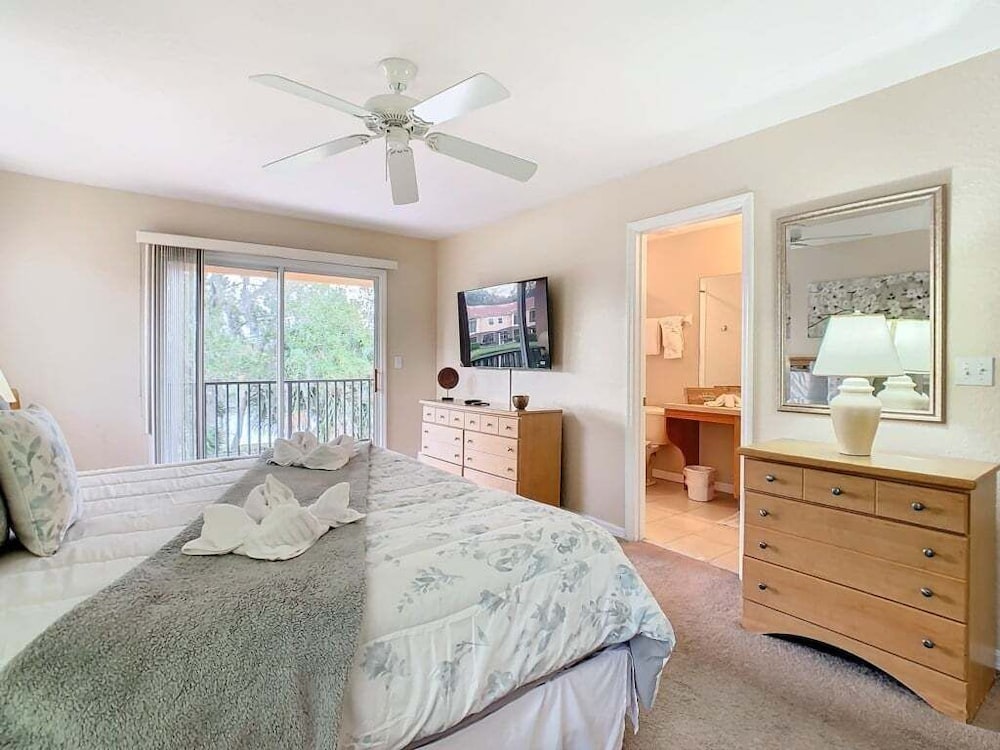 Regal Oaks Getaway: 4br Home Close To Disney & Old Town 4 Bedroom Townhouse