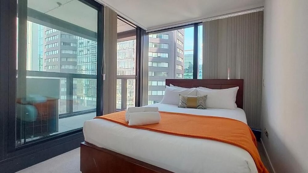Near Sky Tower Cozy 1B Apt Close to Port