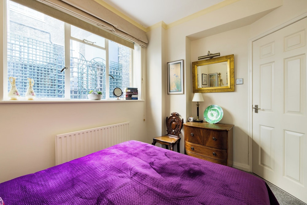 Mayfair 9-bed Townhouse - Sleeps 16, Patio & Ac