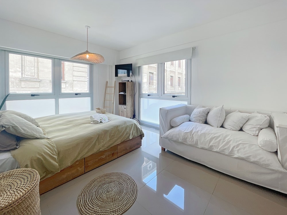 Ayres Suites Moreno