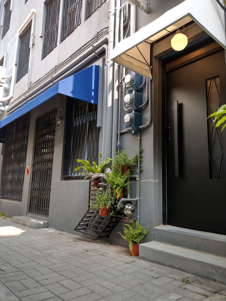 OYAJI Guesthouse