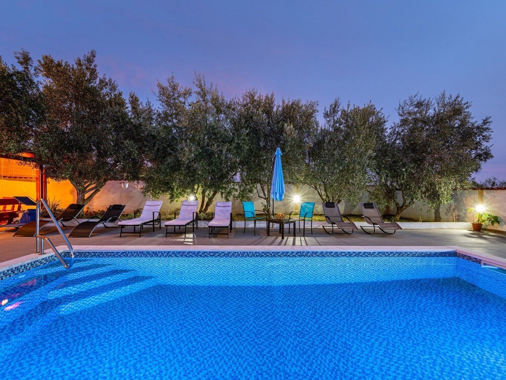 Holiday Home Villa Vesna Lux