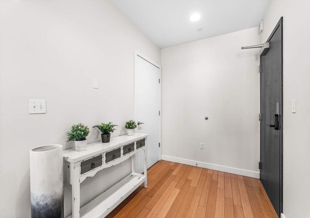 Furnished Apartment near BMC