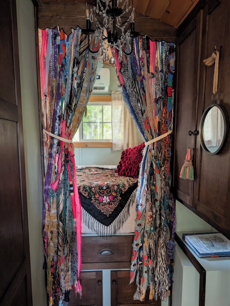 Salmon Gypsy Bed and Breakfast