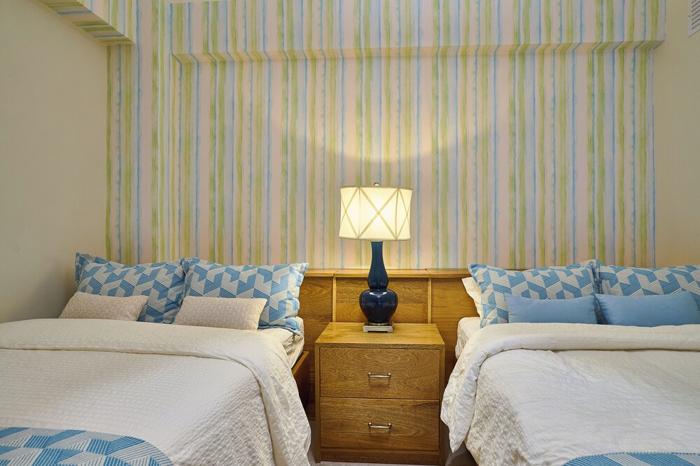 Beachfront Condos Las Olas Sleeps 6
