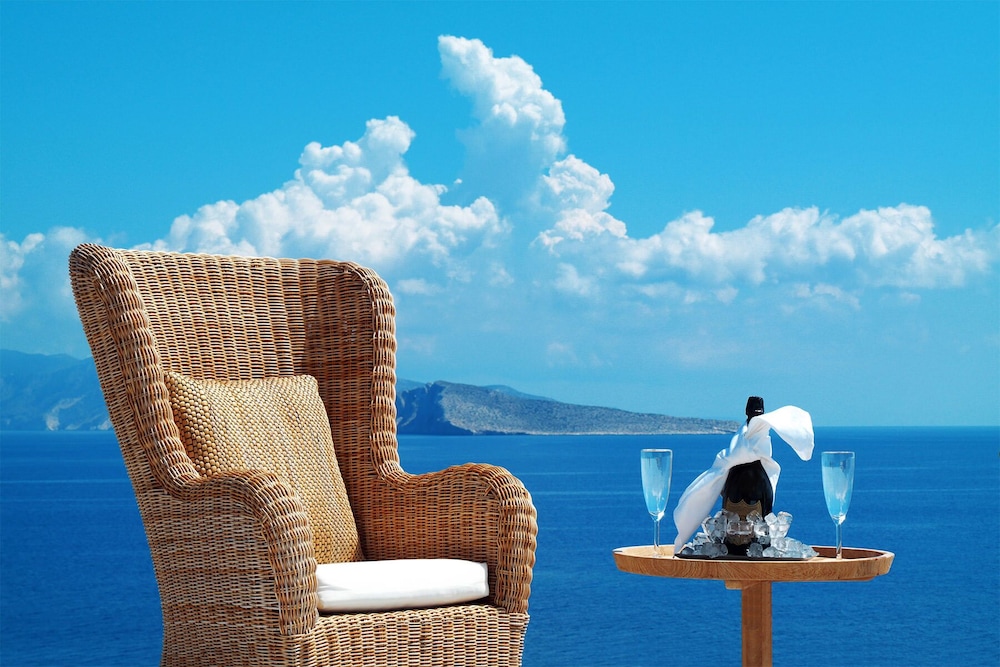 Onar Suites & Villas photo 3