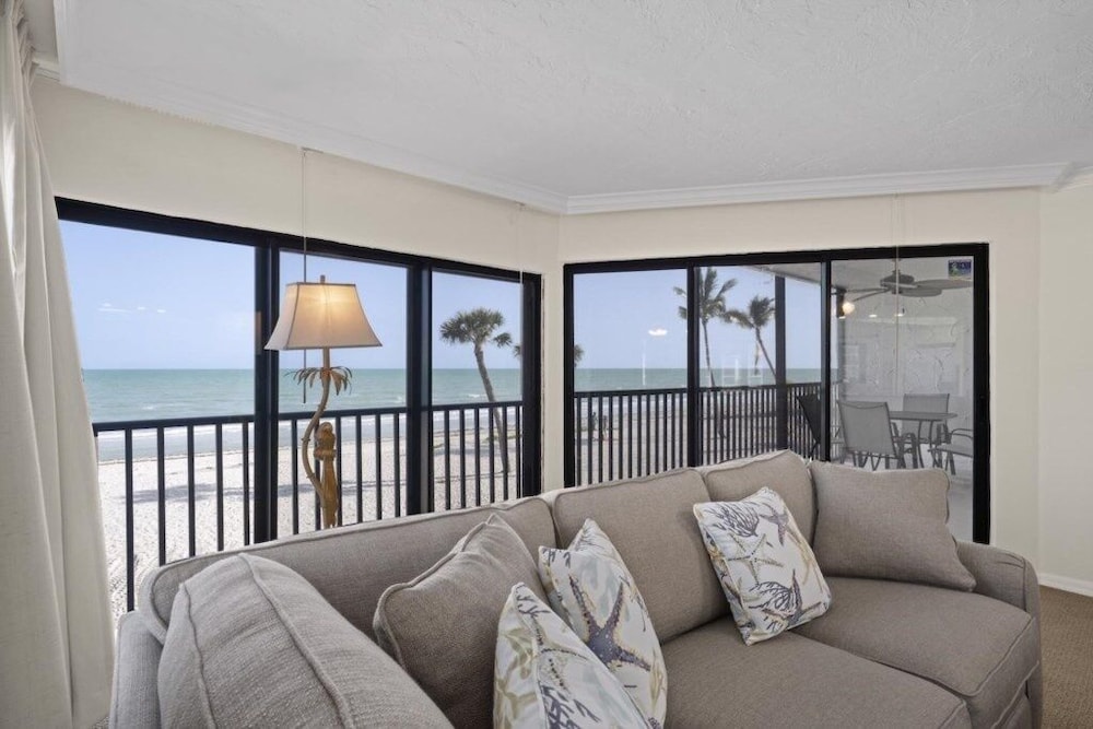Pointe Santo A24 3 Bedroom Condo